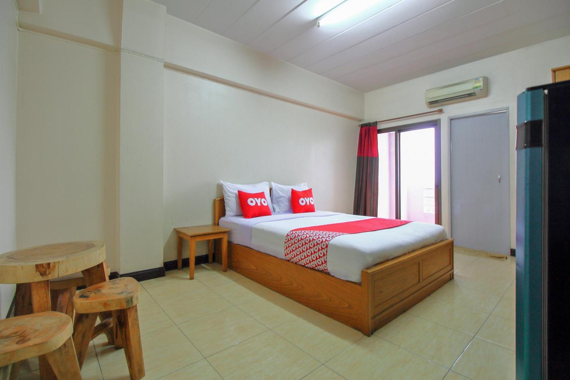 Hotel Oyo 376 Ok Airport 2*
